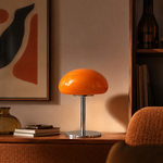 Lampe de table avec abat-jour orange brillant en dôme et base chromée