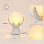 Veilleuse figurine en résine blanche avec mains ouvertes et sphère lumineuse, 18,5 cm