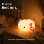 Veilleuse axolotl blanche allumée, lumière douce