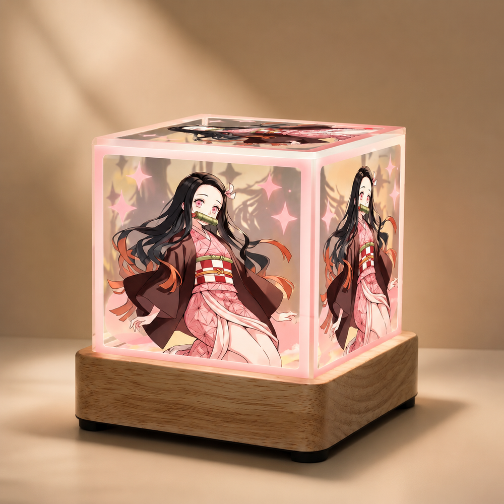 Lampe cube LED en bois clair, cube acrylique avec illustration de Nezuko en kimono